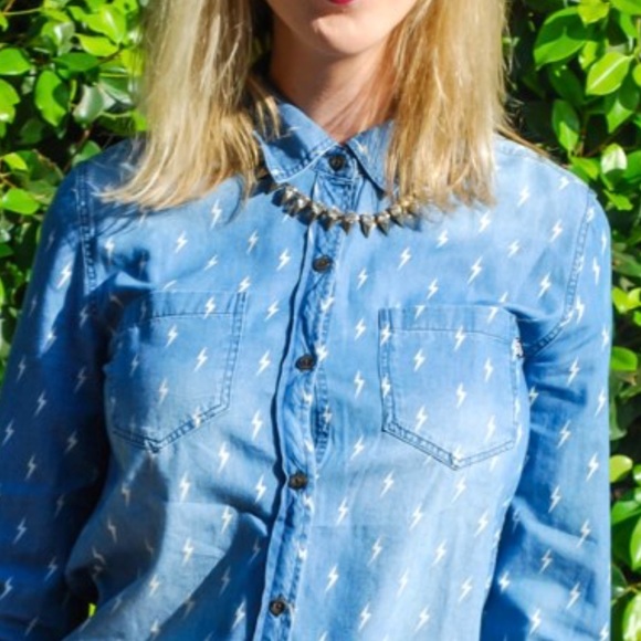 GAP tiny patterned button up chambray - Picture 4 of 5